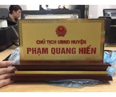 chuyên sản xuât thẻ tên nhân viên