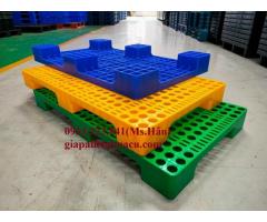 Pallet nhựa lót sàn giá rẻ