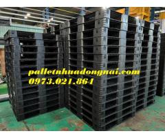 Pallet nhựa cũ, thanh lý pallet nhựa cũ với giá cực rẻ