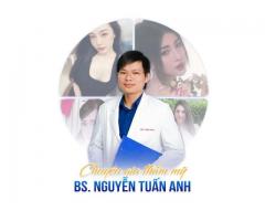 Bác sĩ nâng mũi
