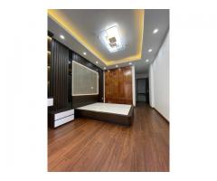 Nếu bạn cần nhà gần Hồ Tây mà không quá đắt, xem căn này